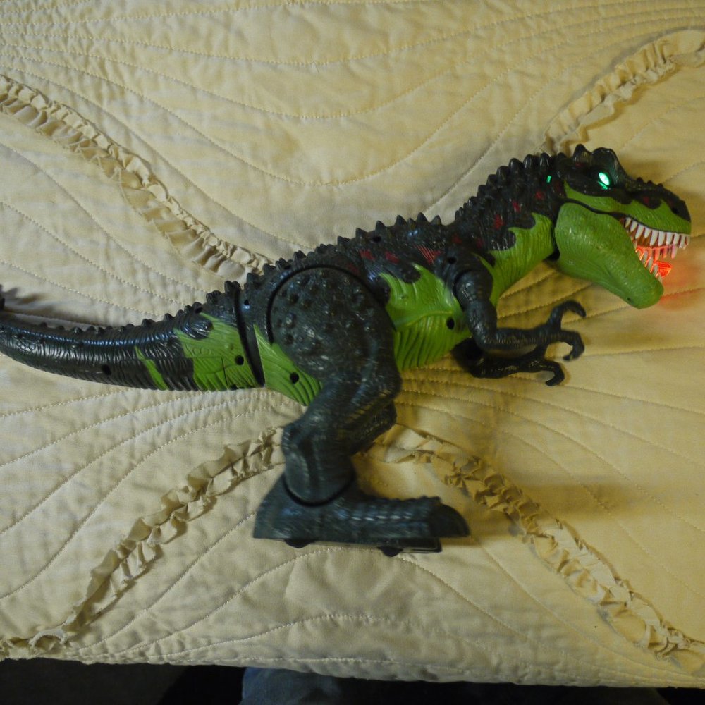 Walking light up with noise T-Rex